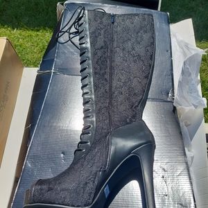 NWOT TORRID BOOTS